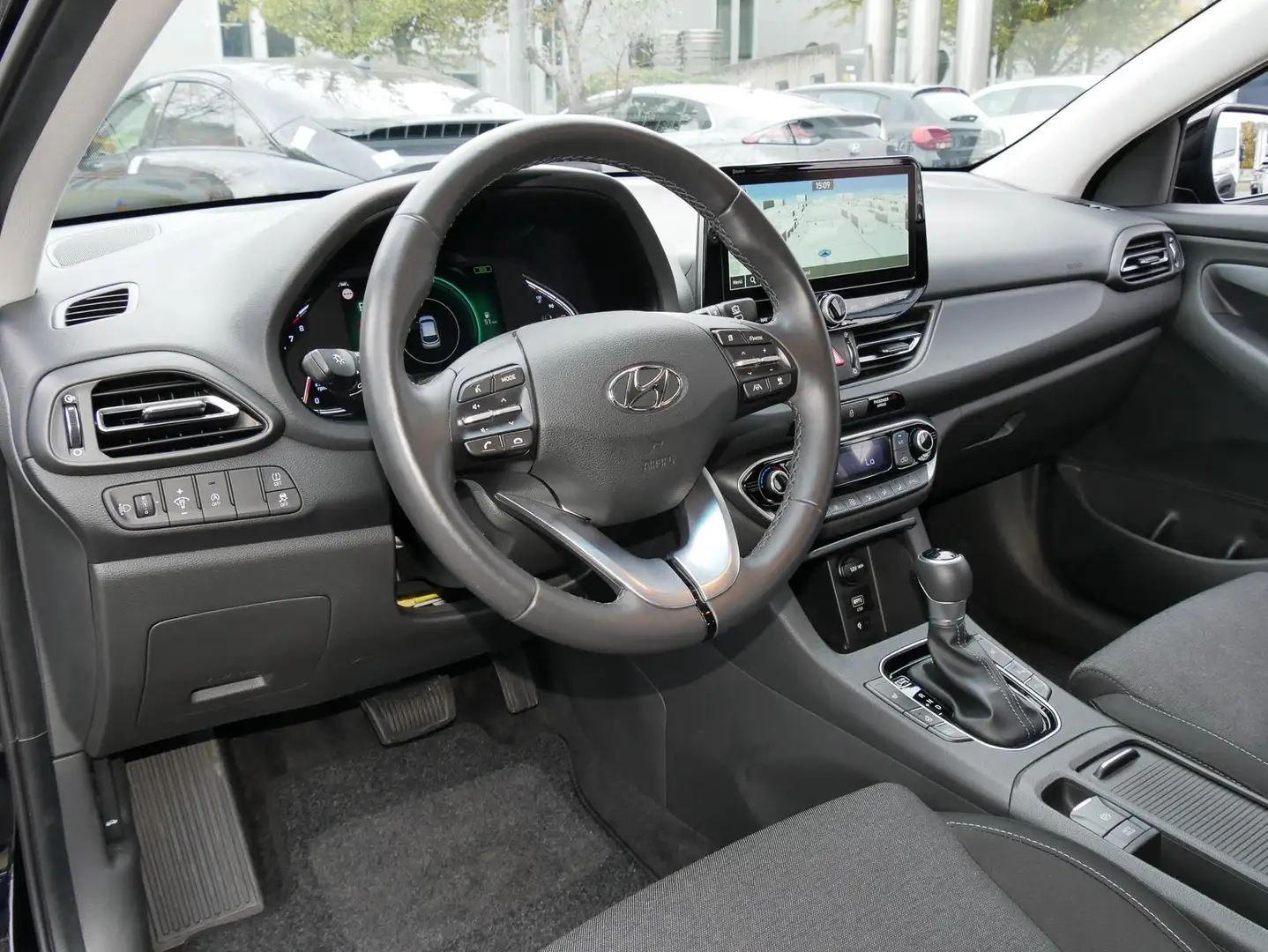 Vehicle image, number 14