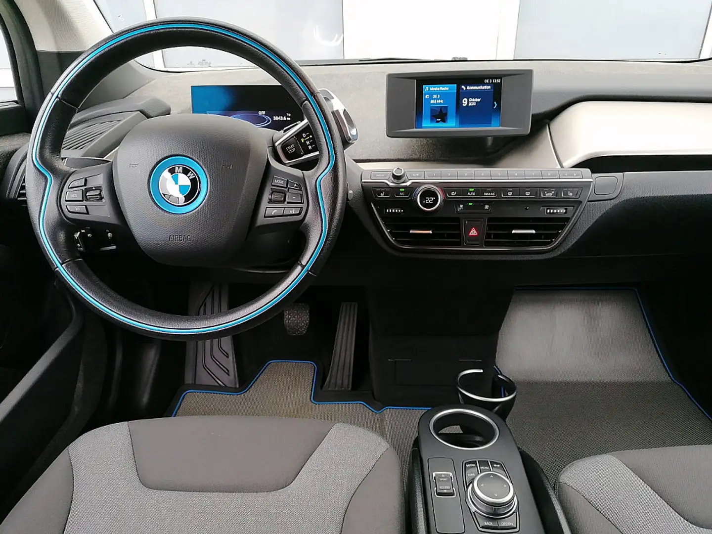 Vehicle image, number 9