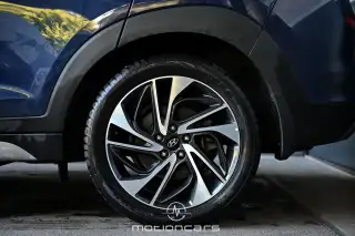 Vehicle image thumbnail, number 8