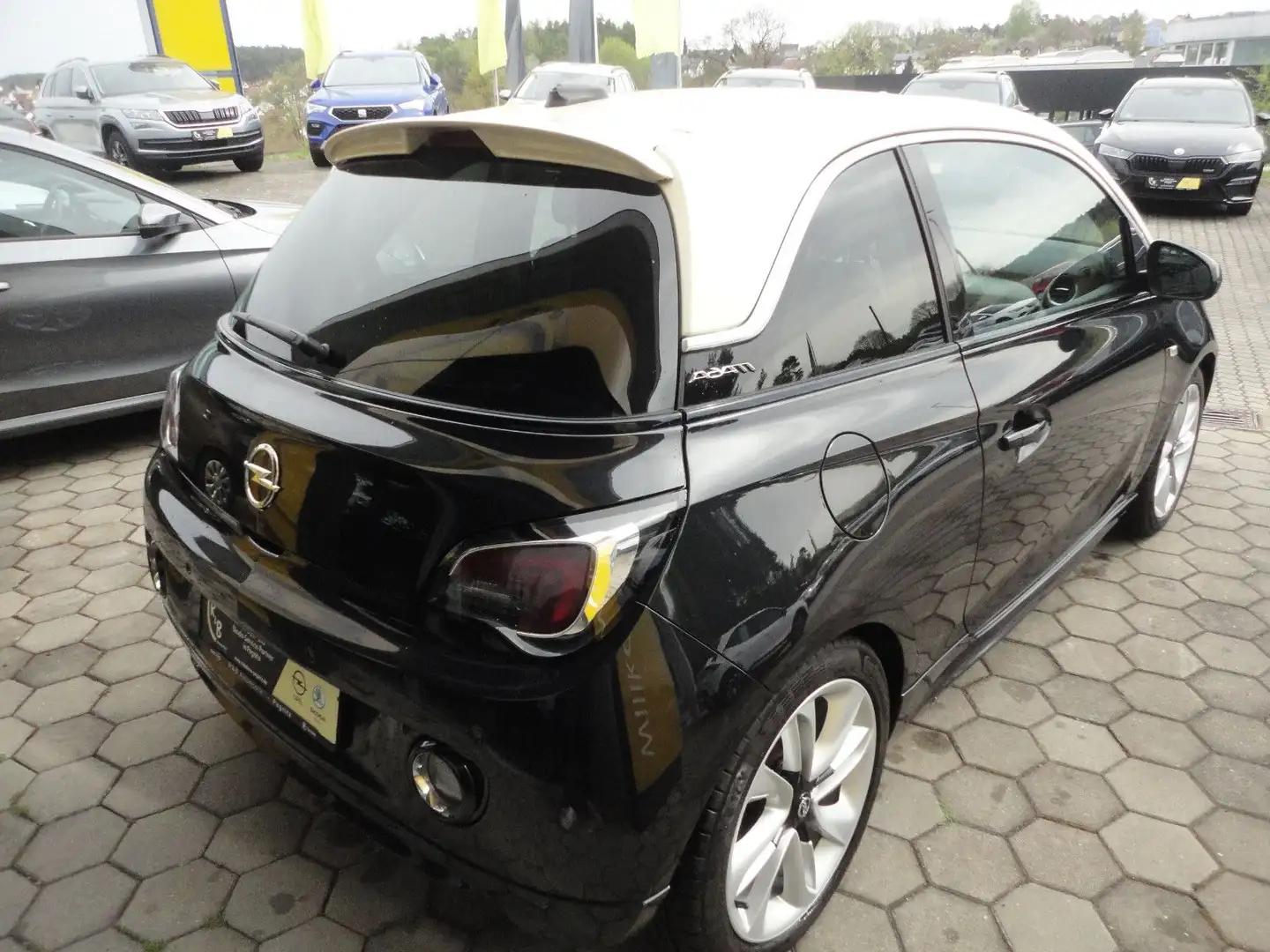 Vehicle image, number 3
