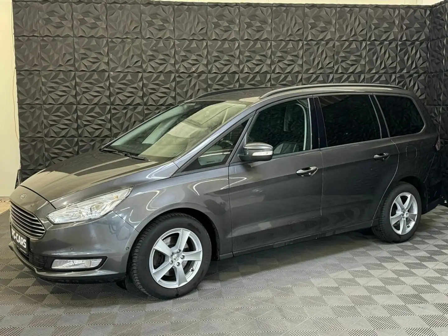 Vehicle image, number 4