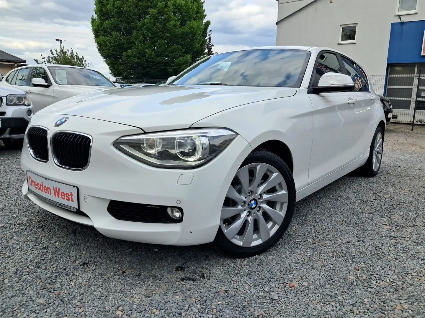 Vehicle image, number 1