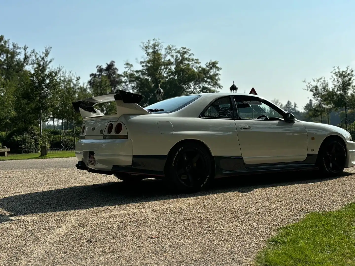 Vehicle image, number 9