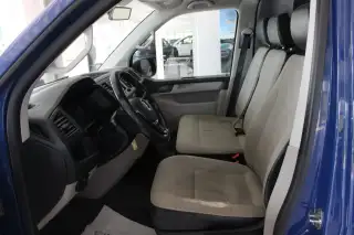 Vehicle image thumbnail, number 7