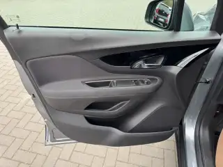 Vehicle image thumbnail, number 8