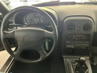 Vehicle image thumbnail, number 8