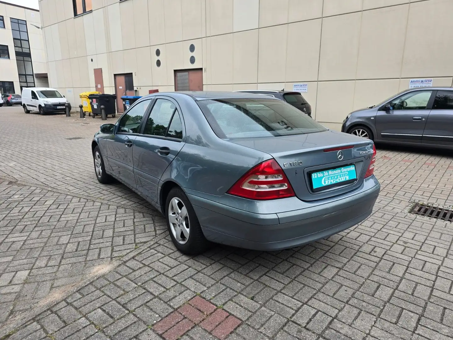 Vehicle image, number 6
