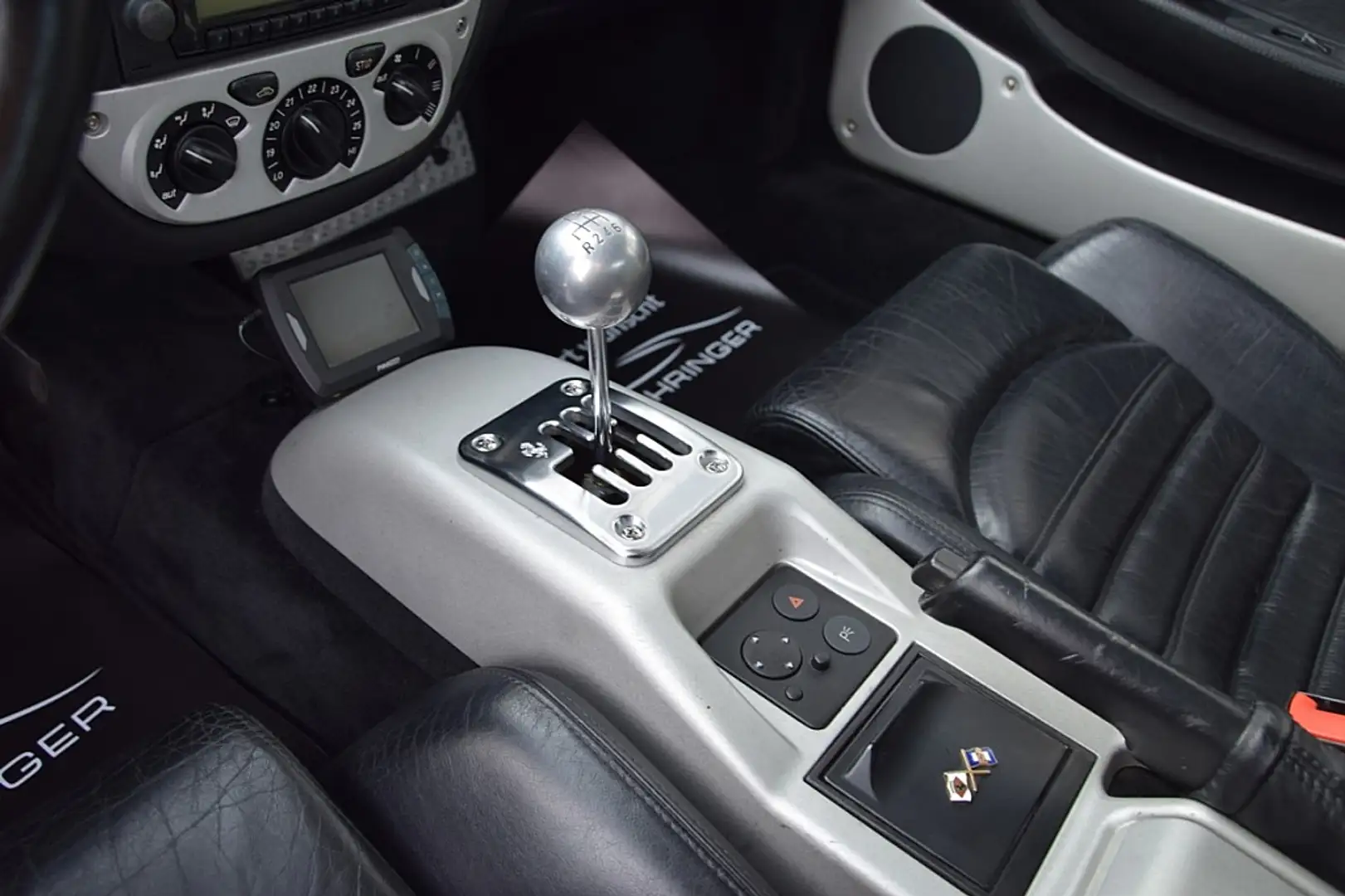 Vehicle image, number 6