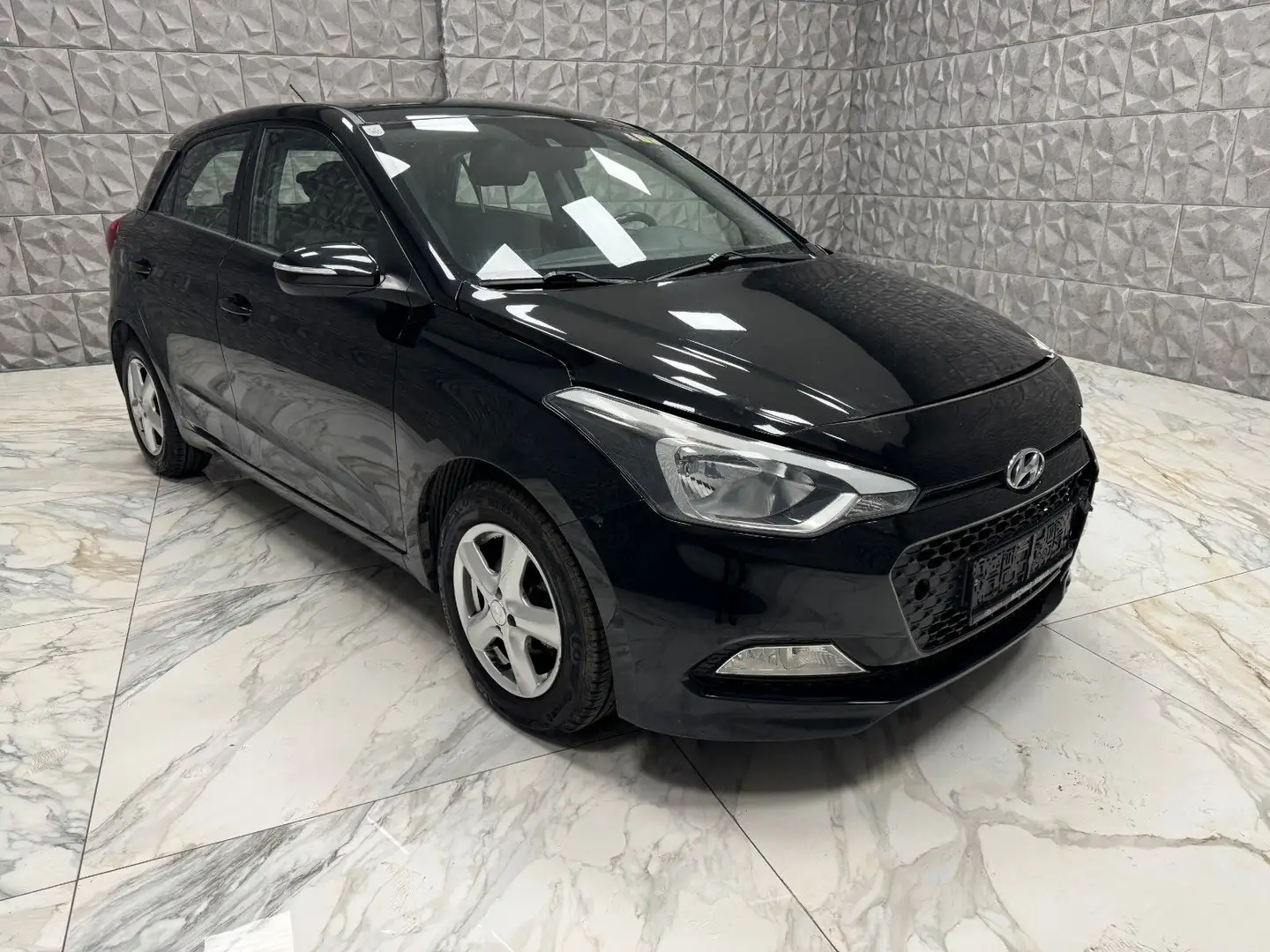 Vehicle image, number 1
