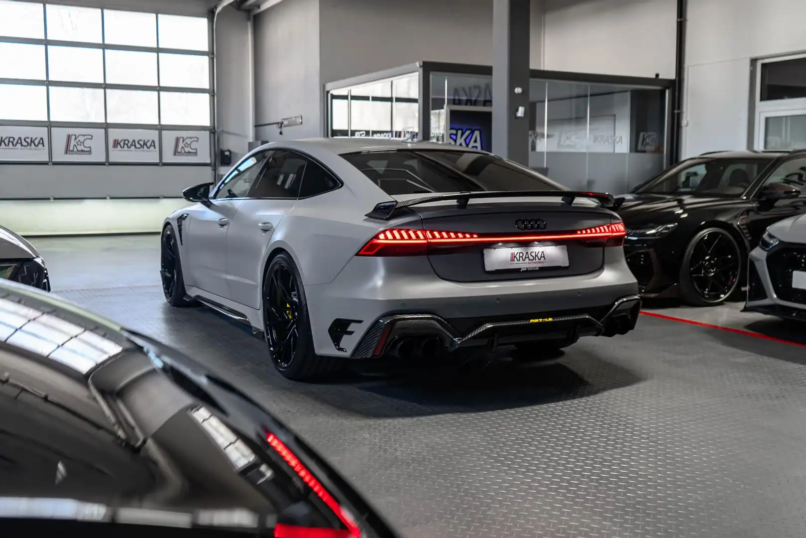 Vehicle image, number 14