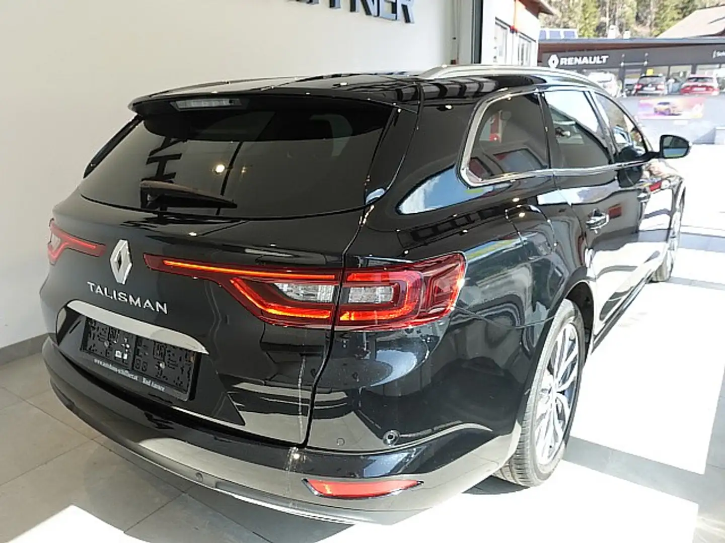 Vehicle image, number 3