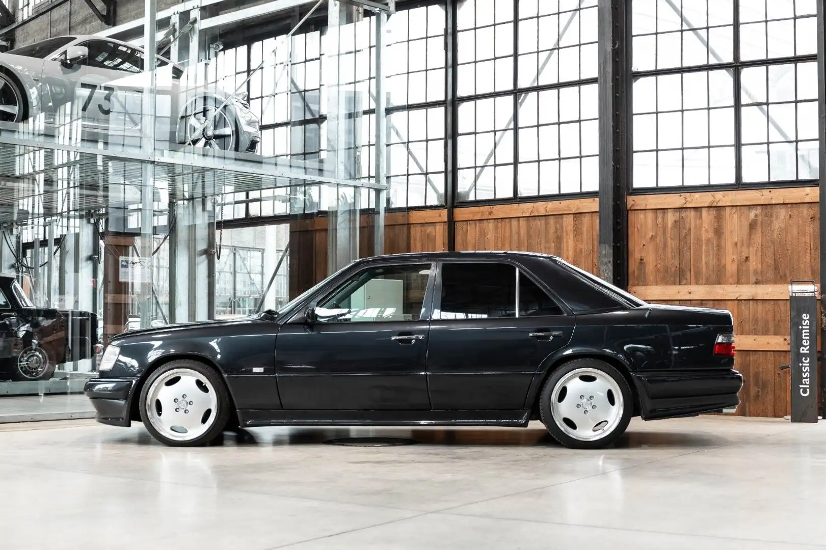 Vehicle image, number 5