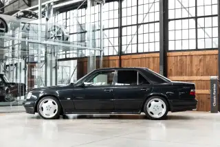 Vehicle image thumbnail, number 5