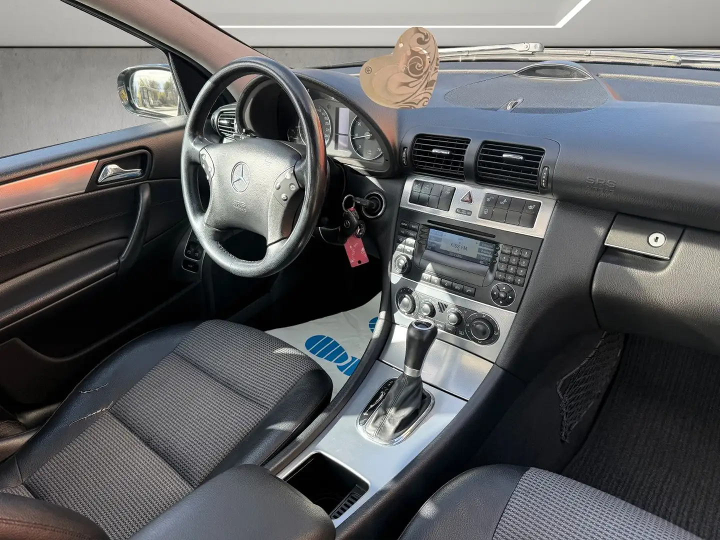 Vehicle image, number 8