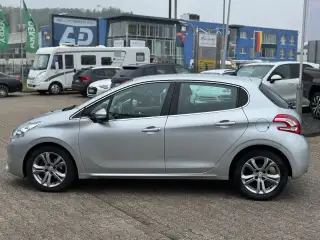 Vehicle image thumbnail, number 6