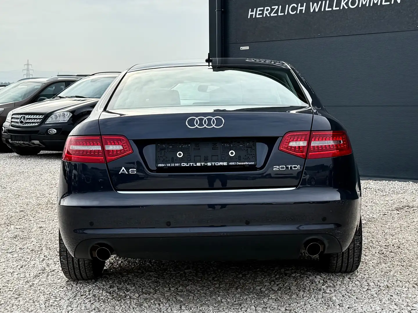 Vehicle image, number 6
