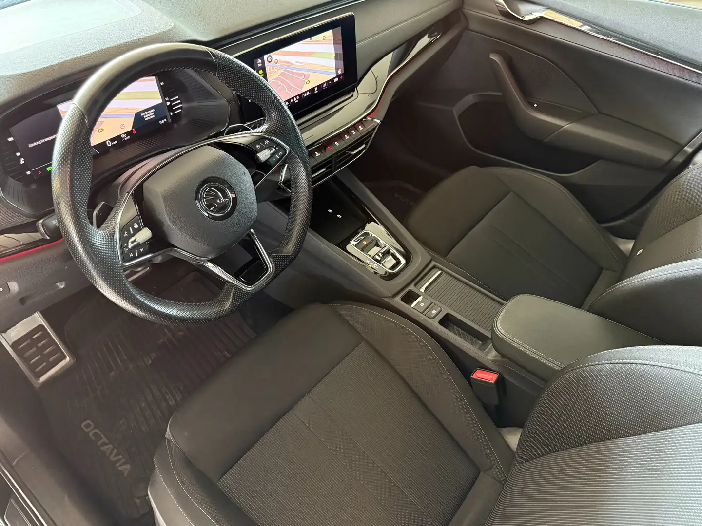 Vehicle image, number 9
