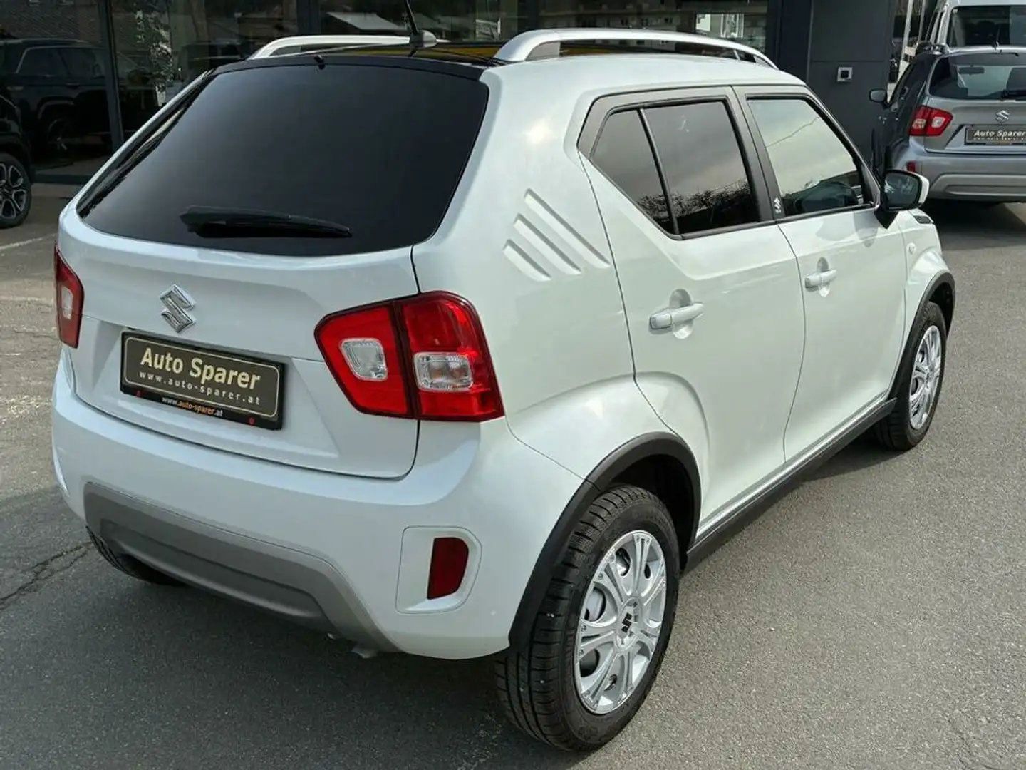 Vehicle image, number 4