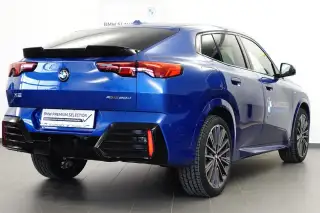 Vehicle image thumbnail, number 3