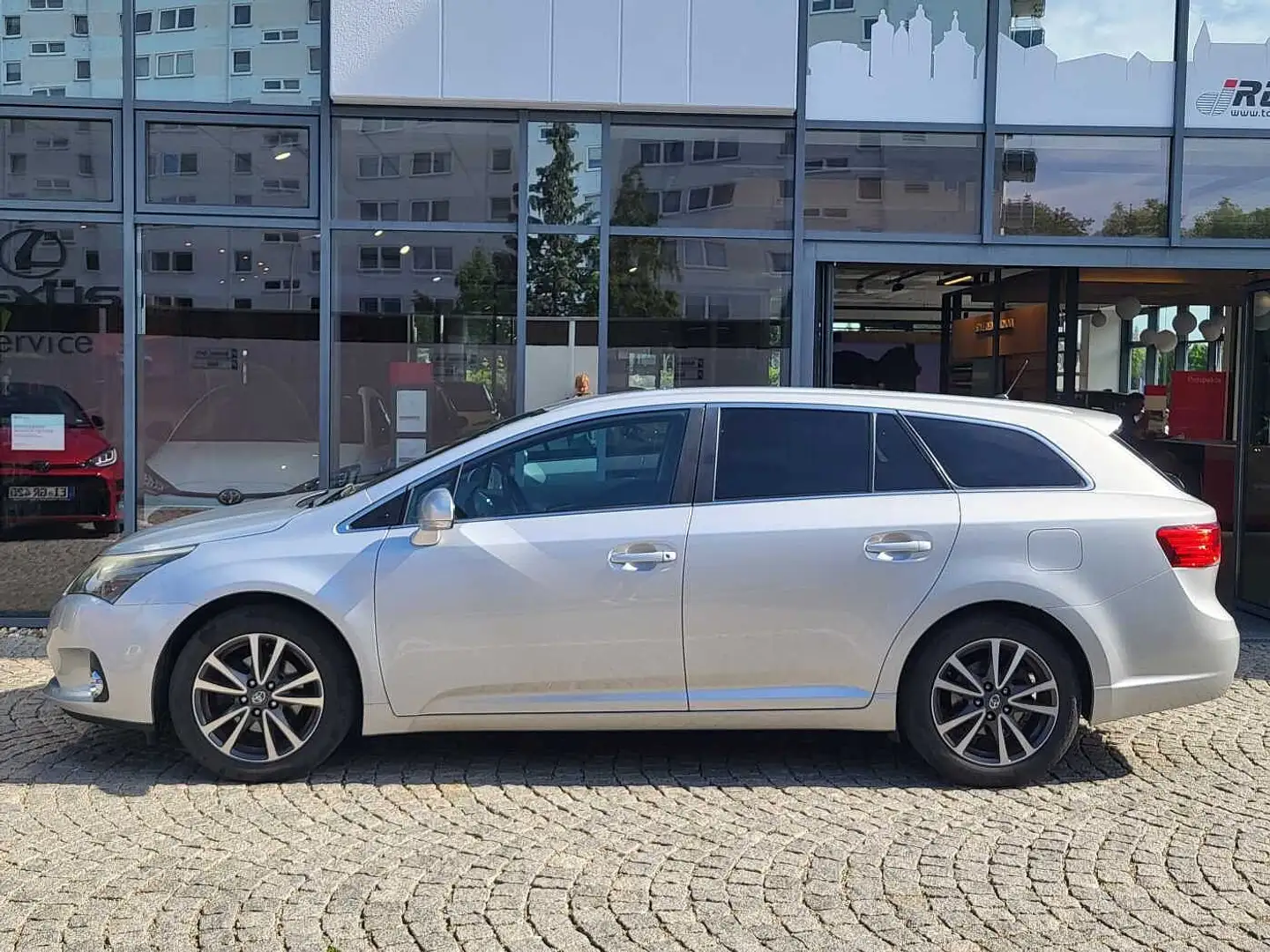 Vehicle image, number 4