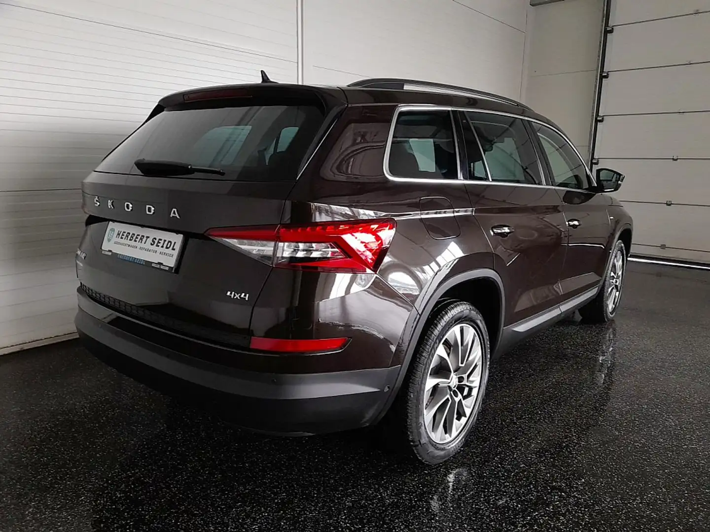 Vehicle image, number 2