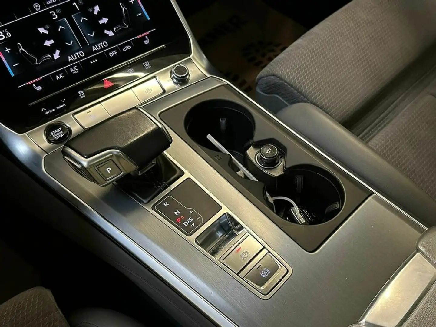 Vehicle image, number 15