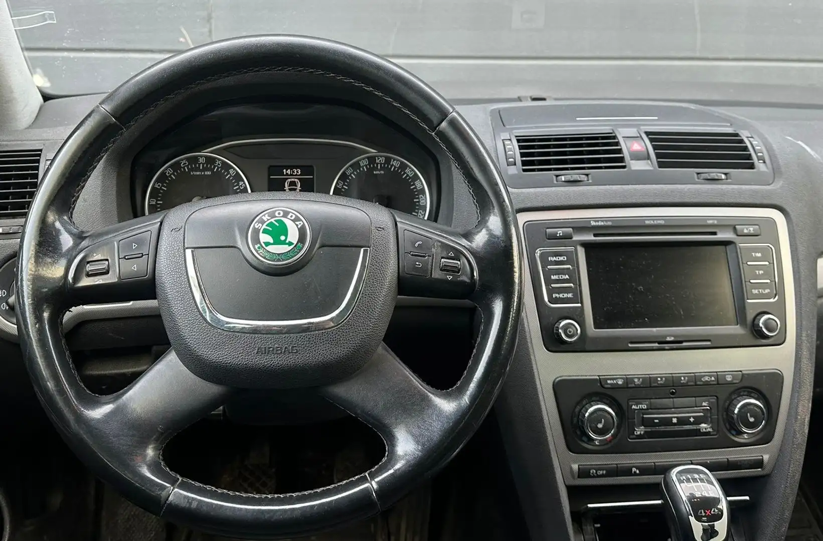 Vehicle image, number 9