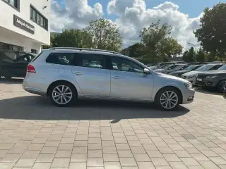 Vehicle image thumbnail, number 6