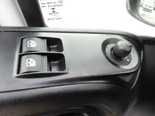 Vehicle image thumbnail, number 15