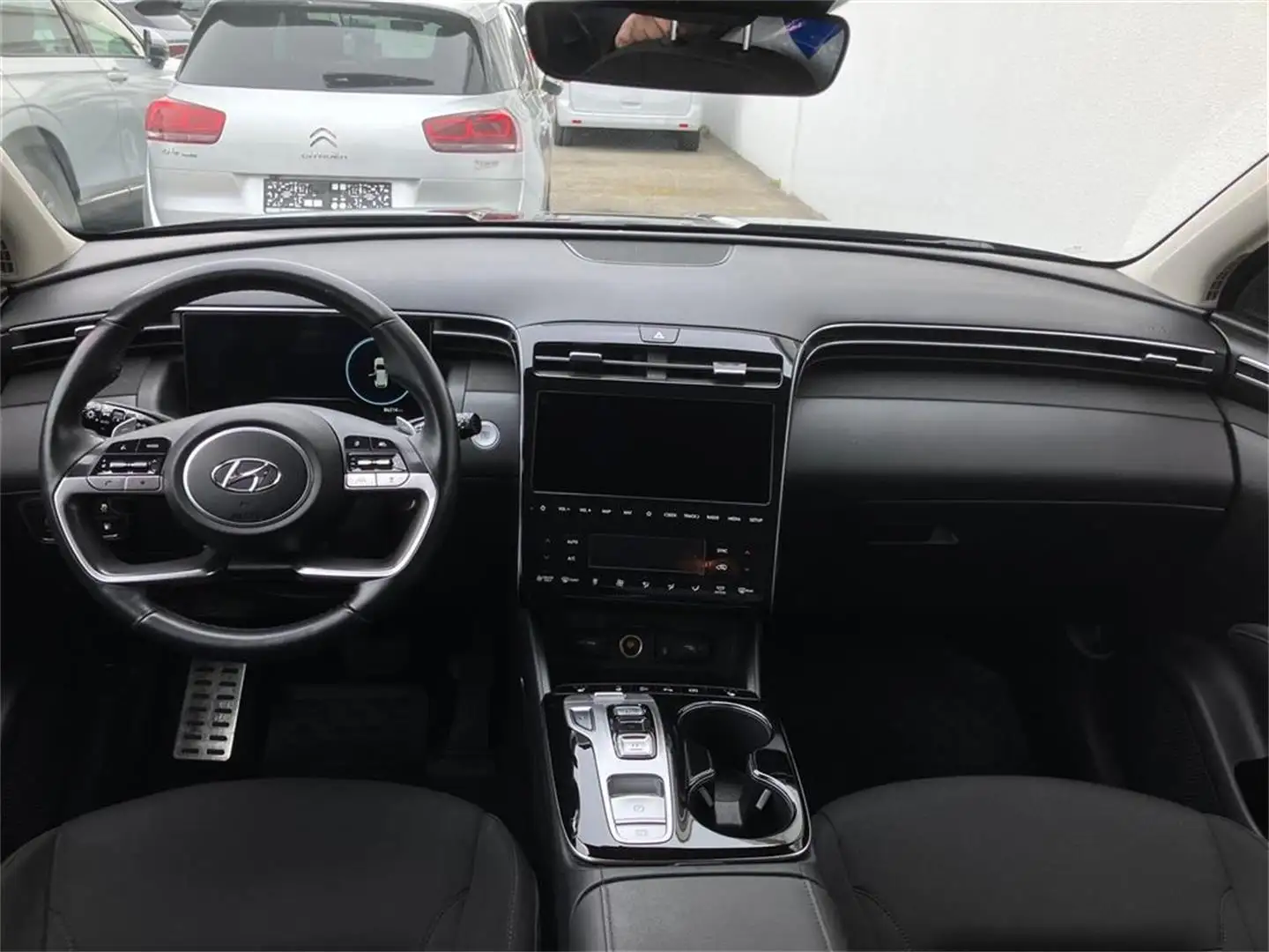 Vehicle image, number 9