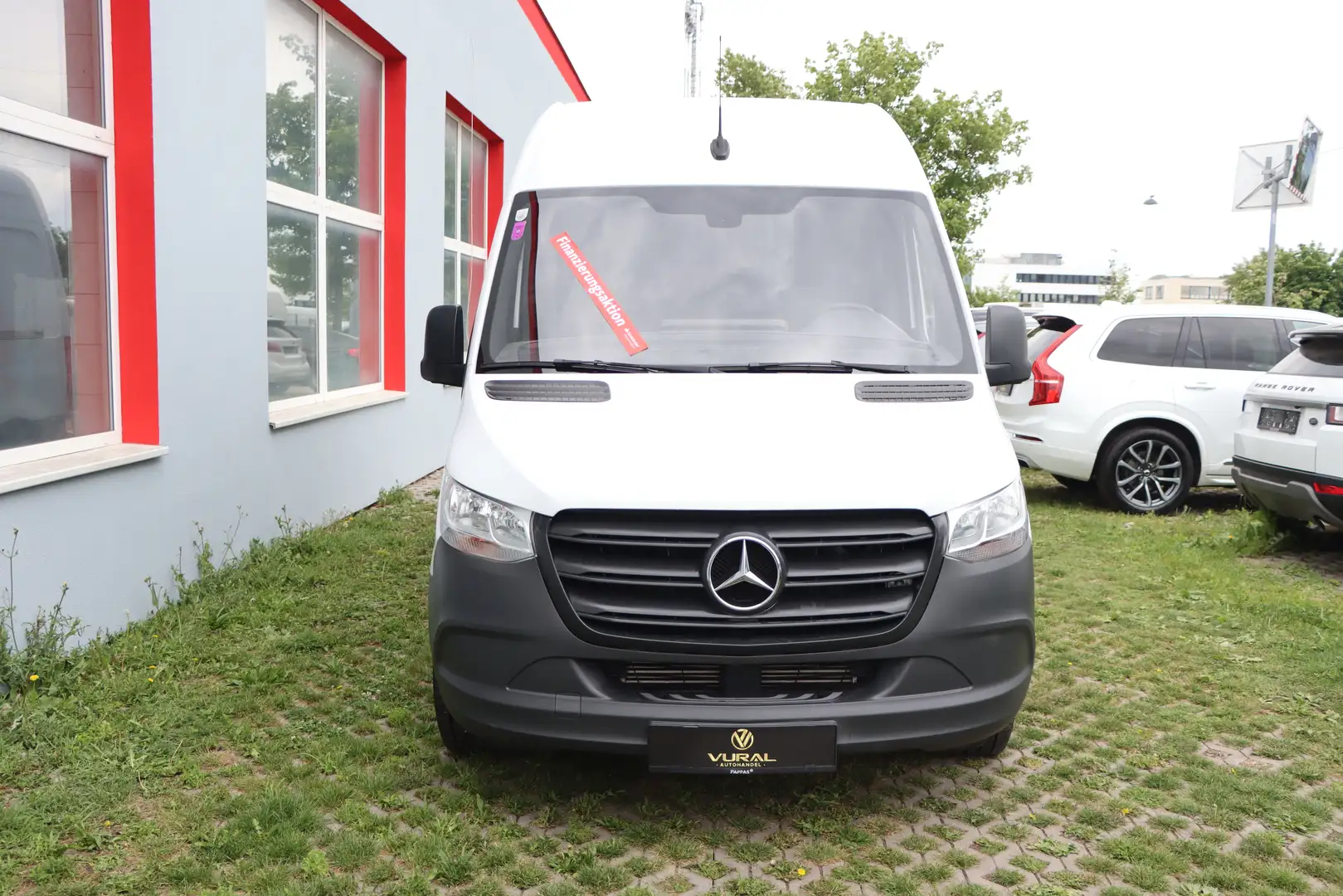 Vehicle image, number 4
