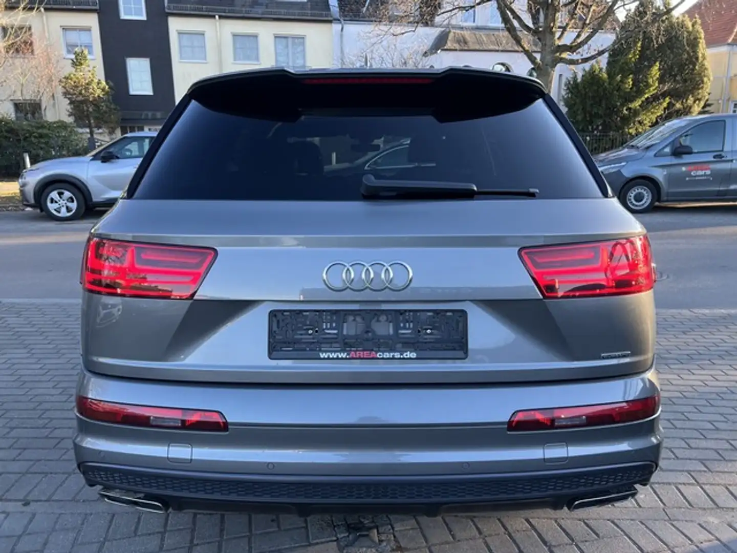 Vehicle image, number 7