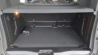 Vehicle image thumbnail, number 9