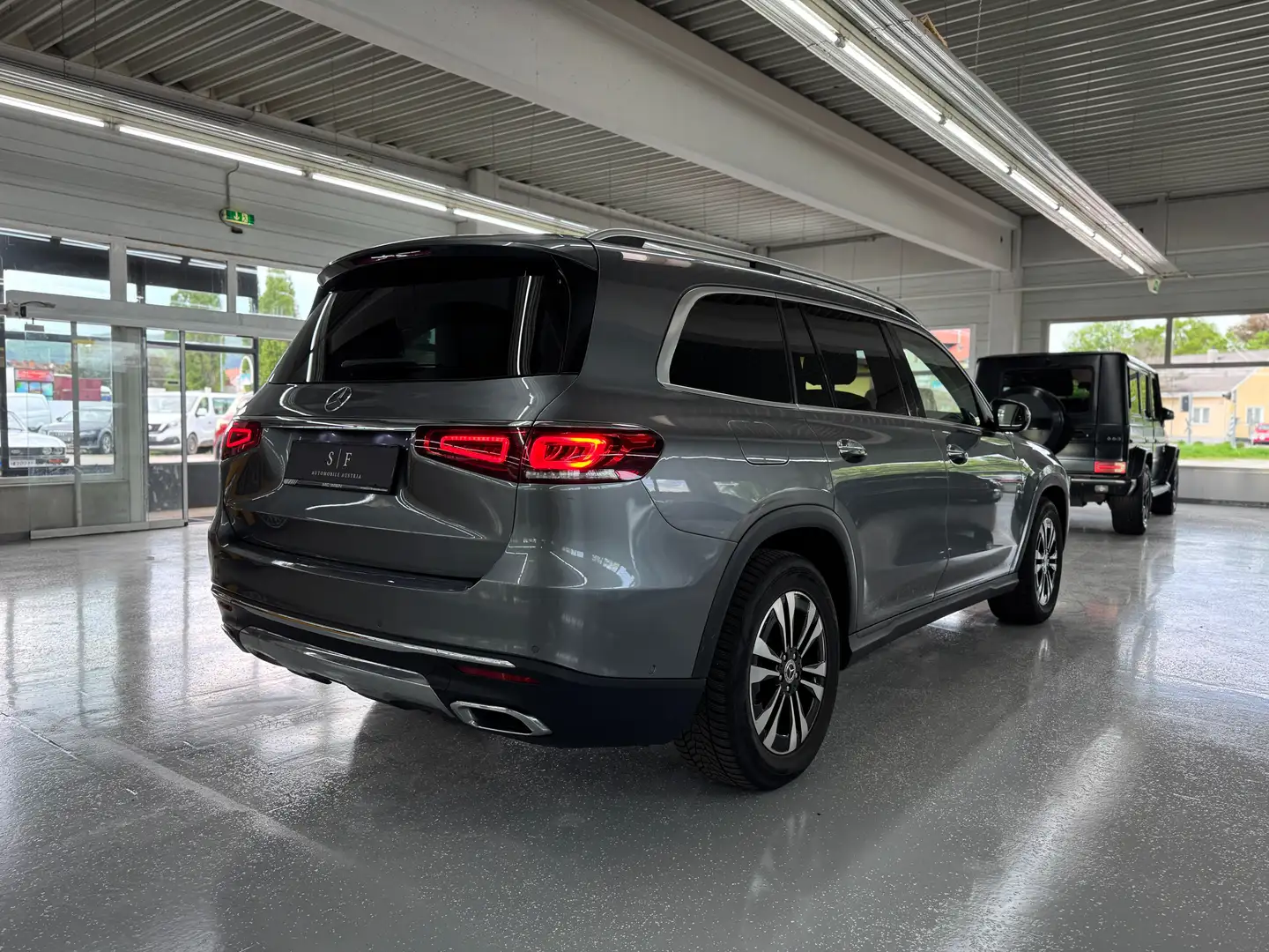 Vehicle image, number 5