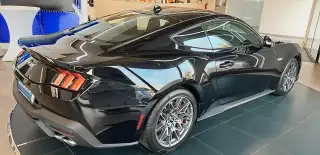 Vehicle image thumbnail, number 10