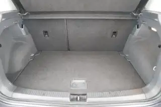 Vehicle image thumbnail, number 6