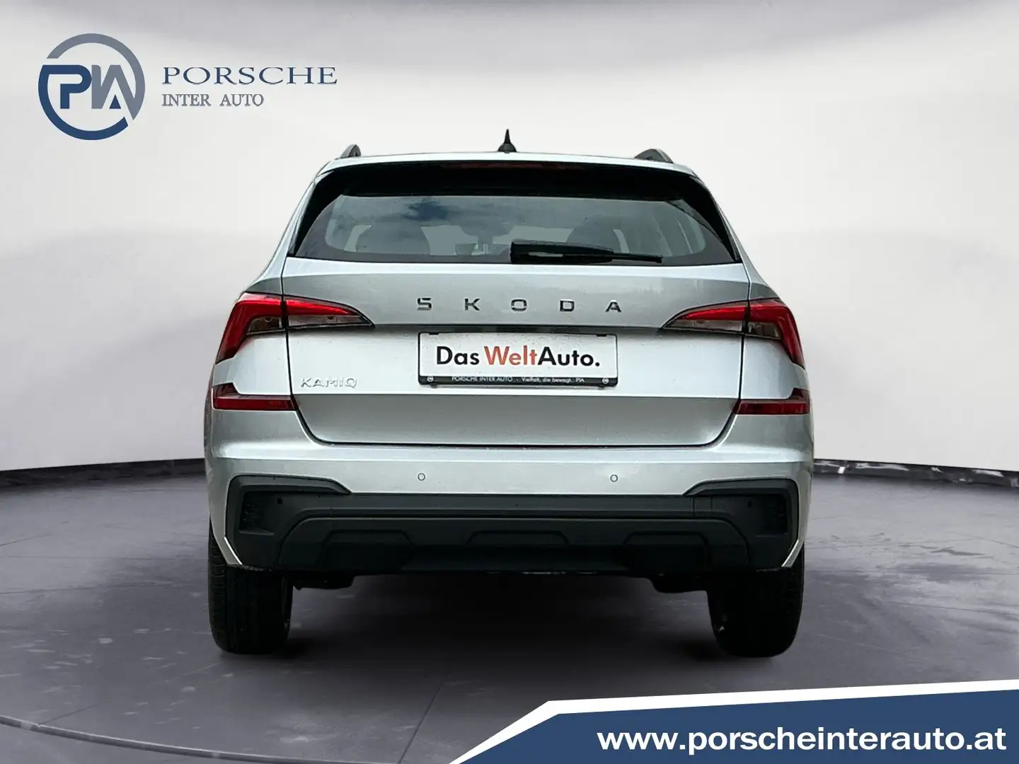 Vehicle image, number 7
