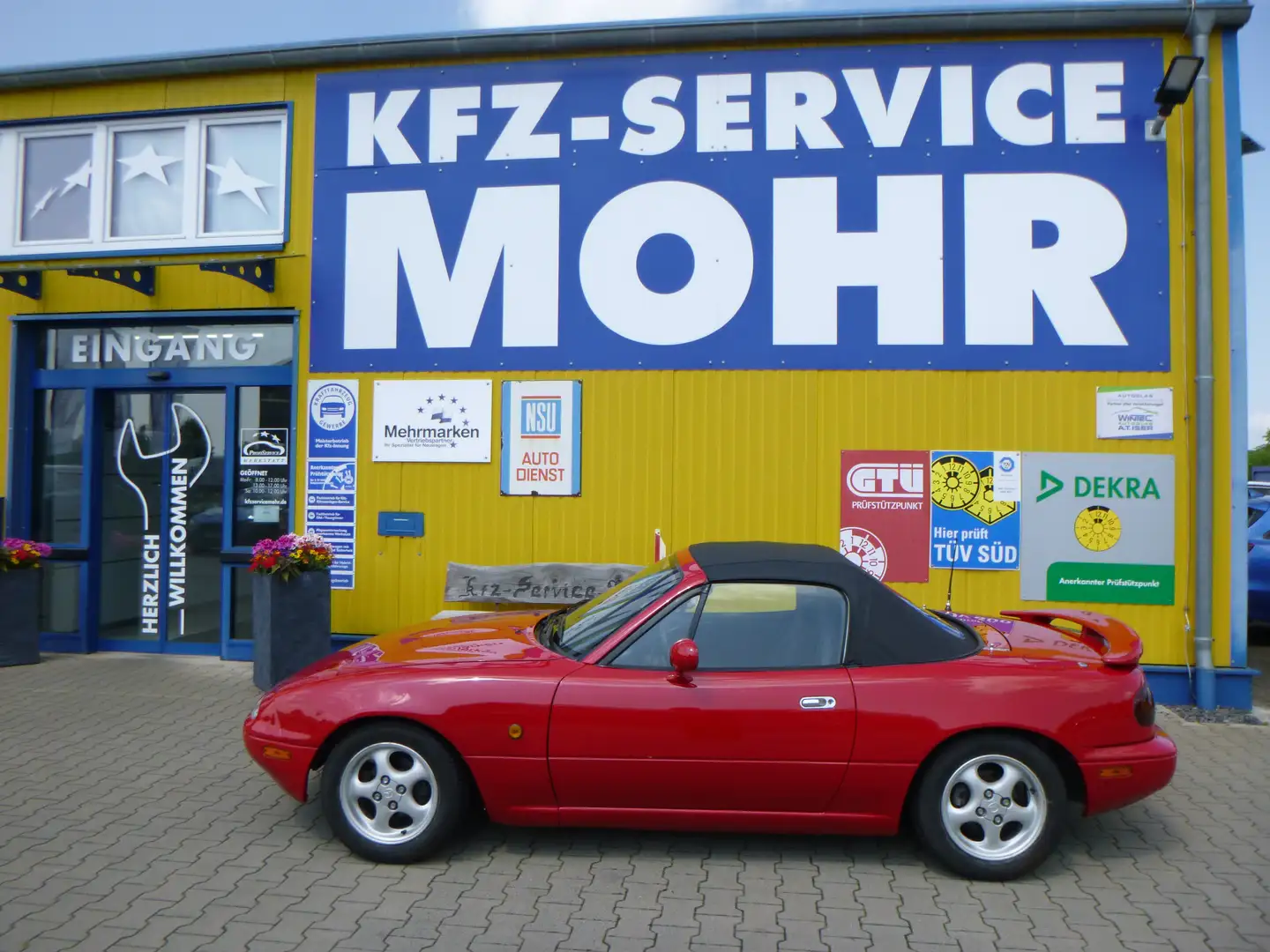 Vehicle image, number 2