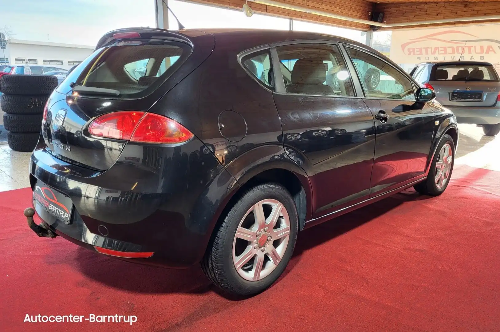 Vehicle image, number 12