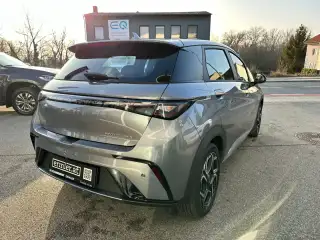 Vehicle image thumbnail, number 5