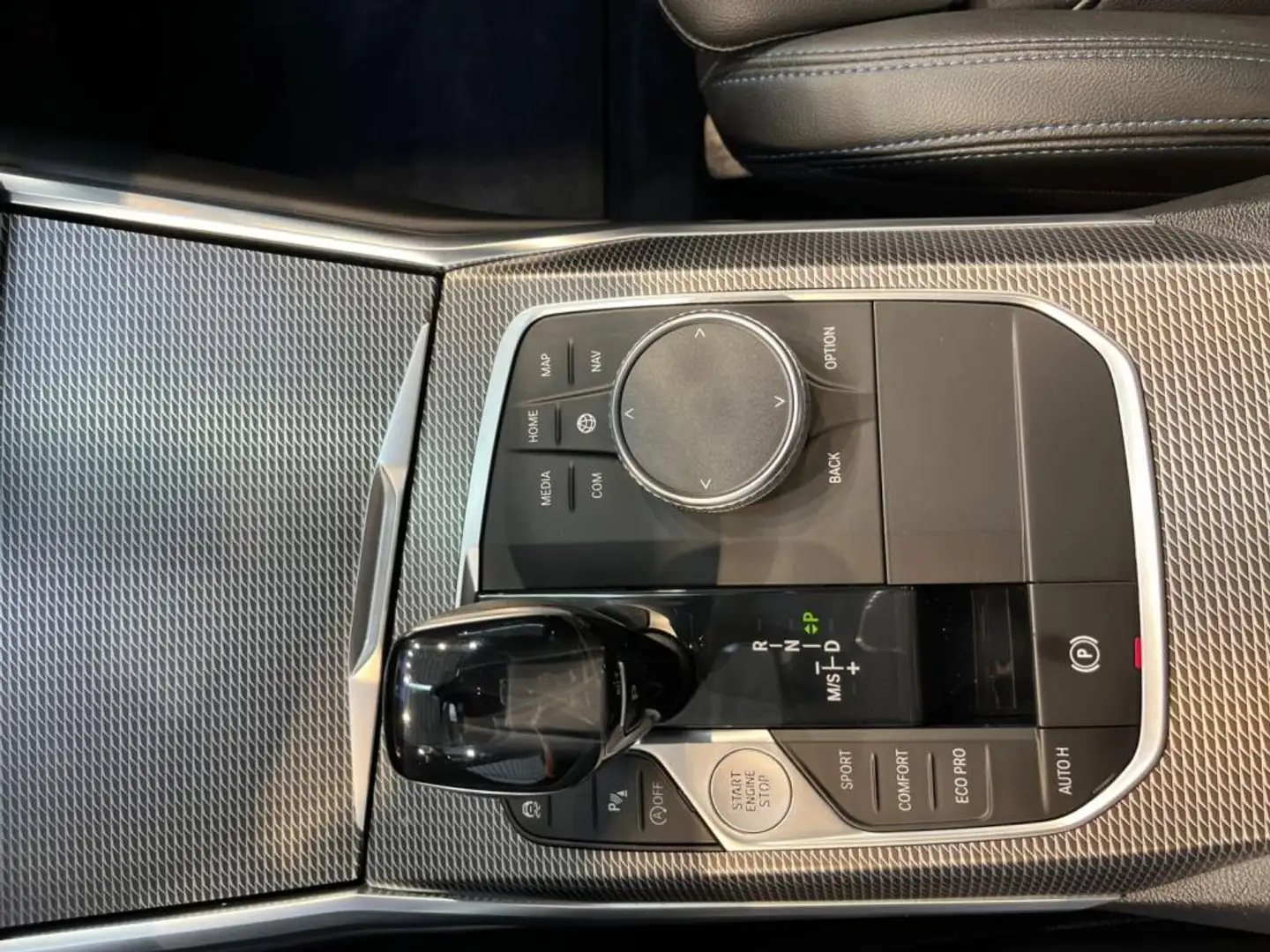 Vehicle image, number 18