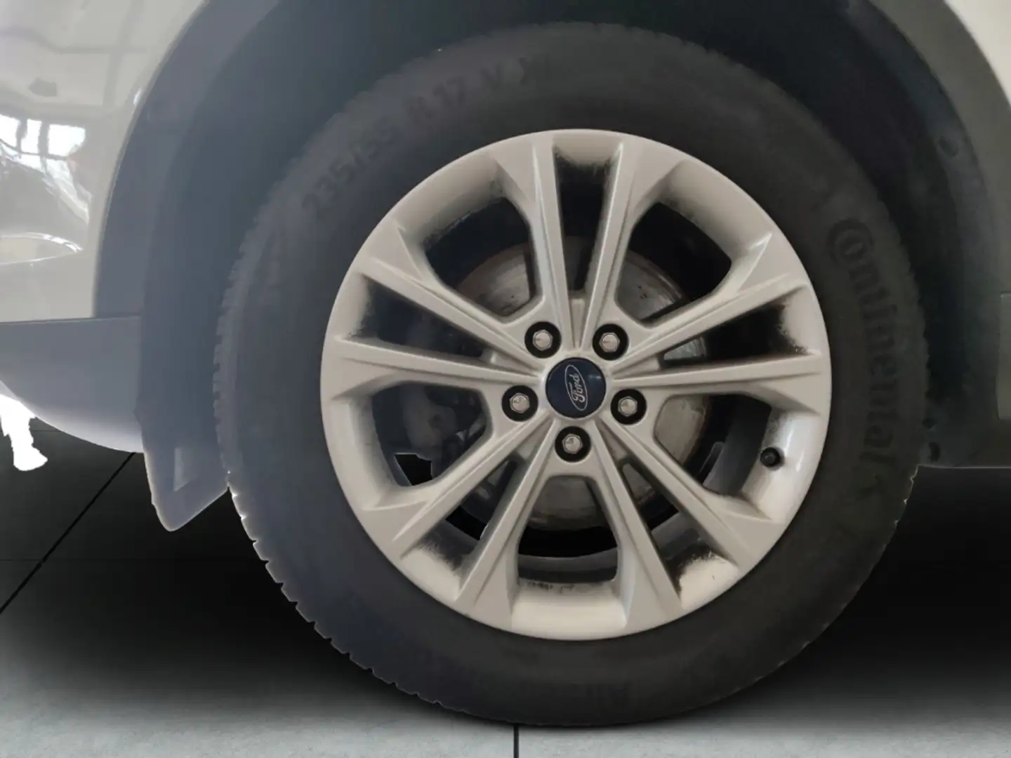 Vehicle image, number 4