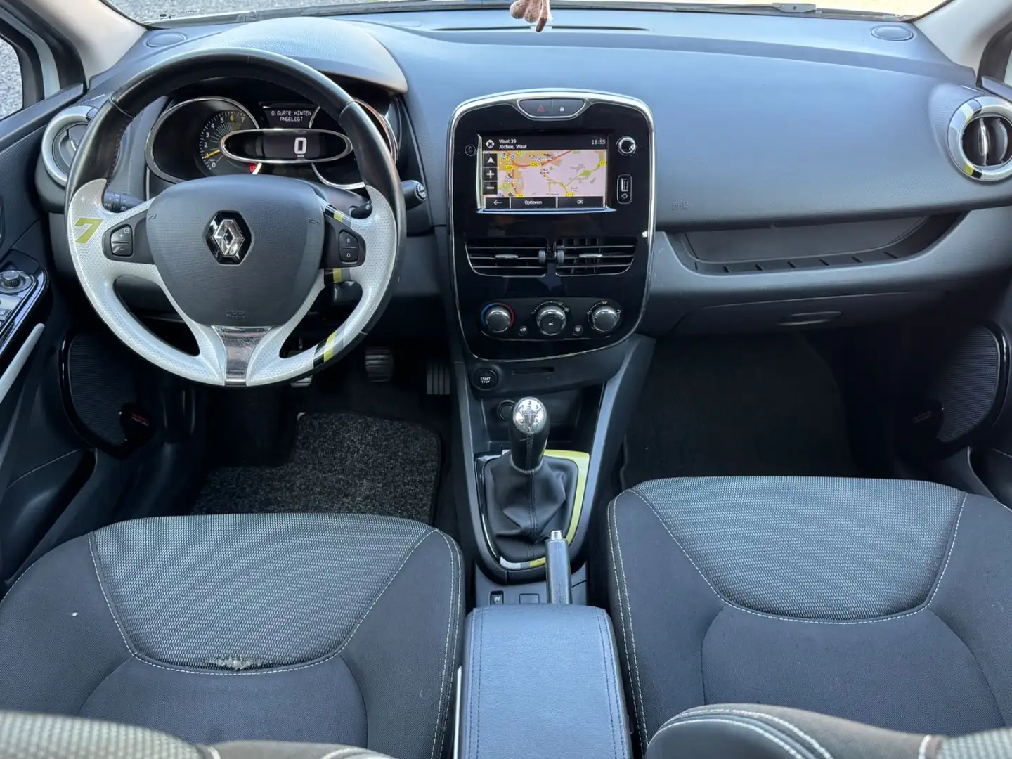 Vehicle image, number 9