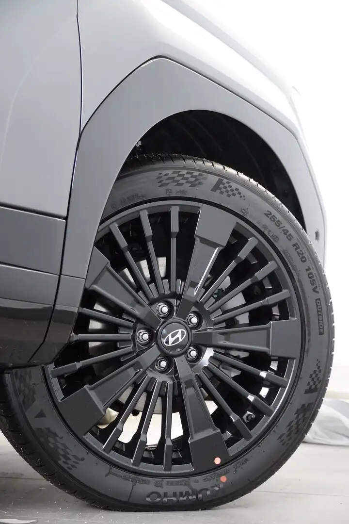 Vehicle image, number 9