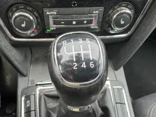 Vehicle image thumbnail, number 12