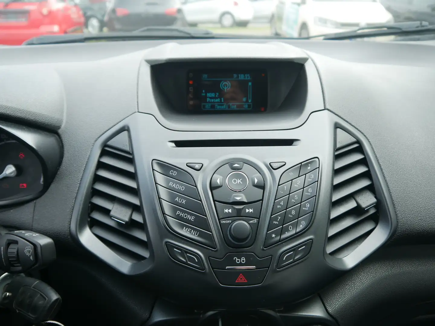 Vehicle image, number 12