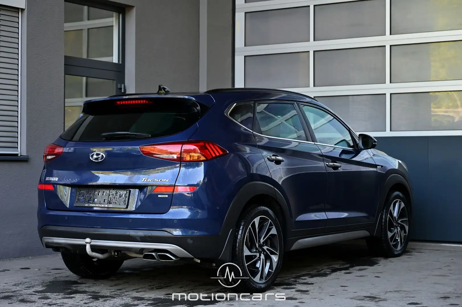 Vehicle image, number 2