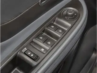 Vehicle image thumbnail, number 5