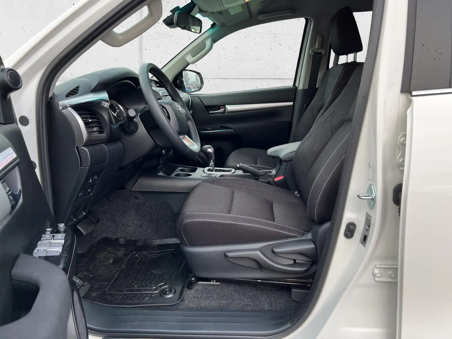 Vehicle image, number 7