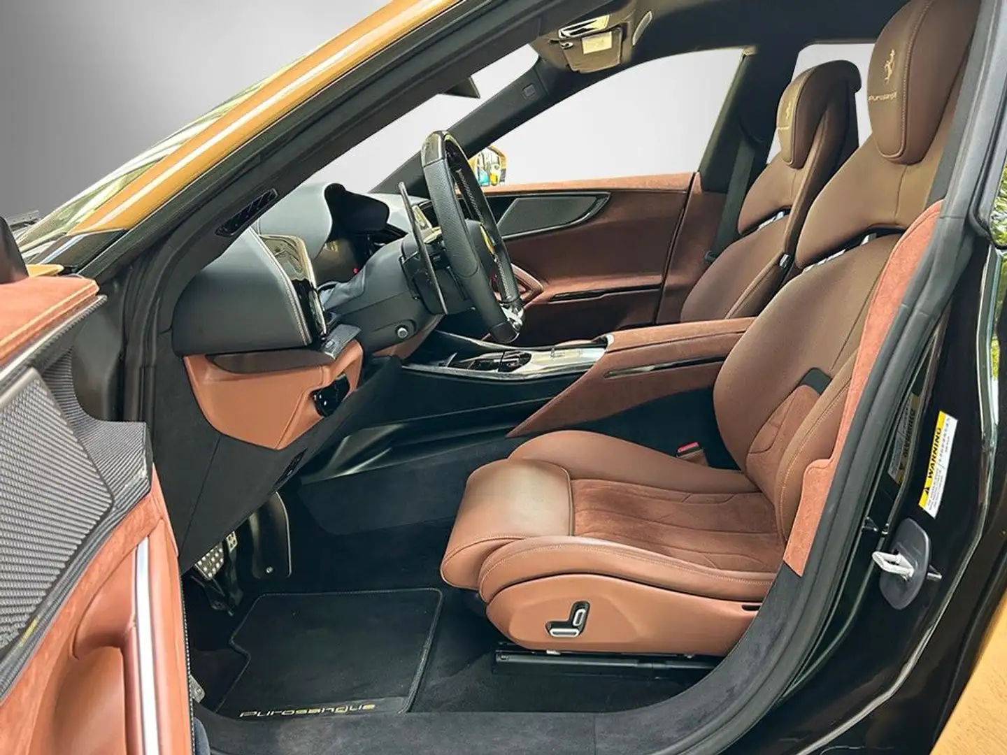 Vehicle image, number 12